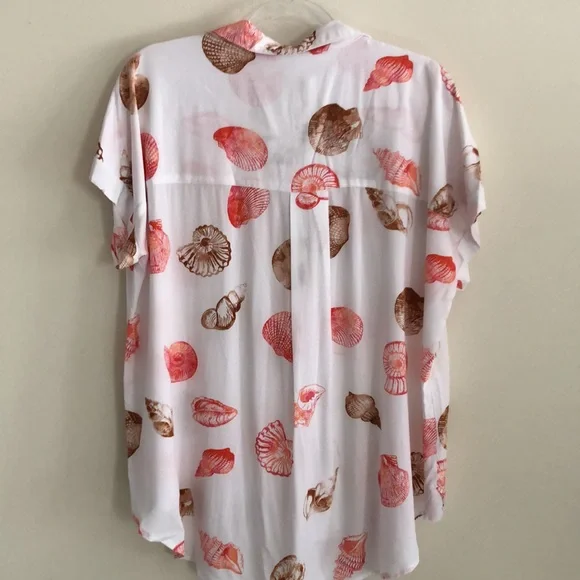 Jane & Delancey Women’s Seashell Print Button-Down Shirt Blouse Top - Picture 8 of 9